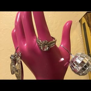 💖✨ Helzberg White Sapphire Ring